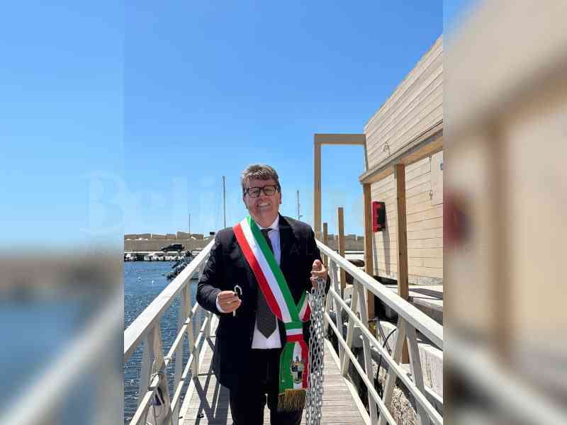 Immagine articolo: Porto Palo, la Regione sblocca l'iter per la posidonia: il sindaco Clemente sospende il presidio