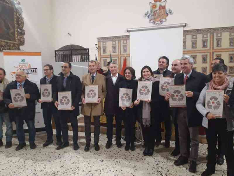 Immagine articolo: Raccolta differenziata, la Regione premia i Comuni virtuosi. Tra questi Menfi, Montevago, Sambuca e Santa Margherita
