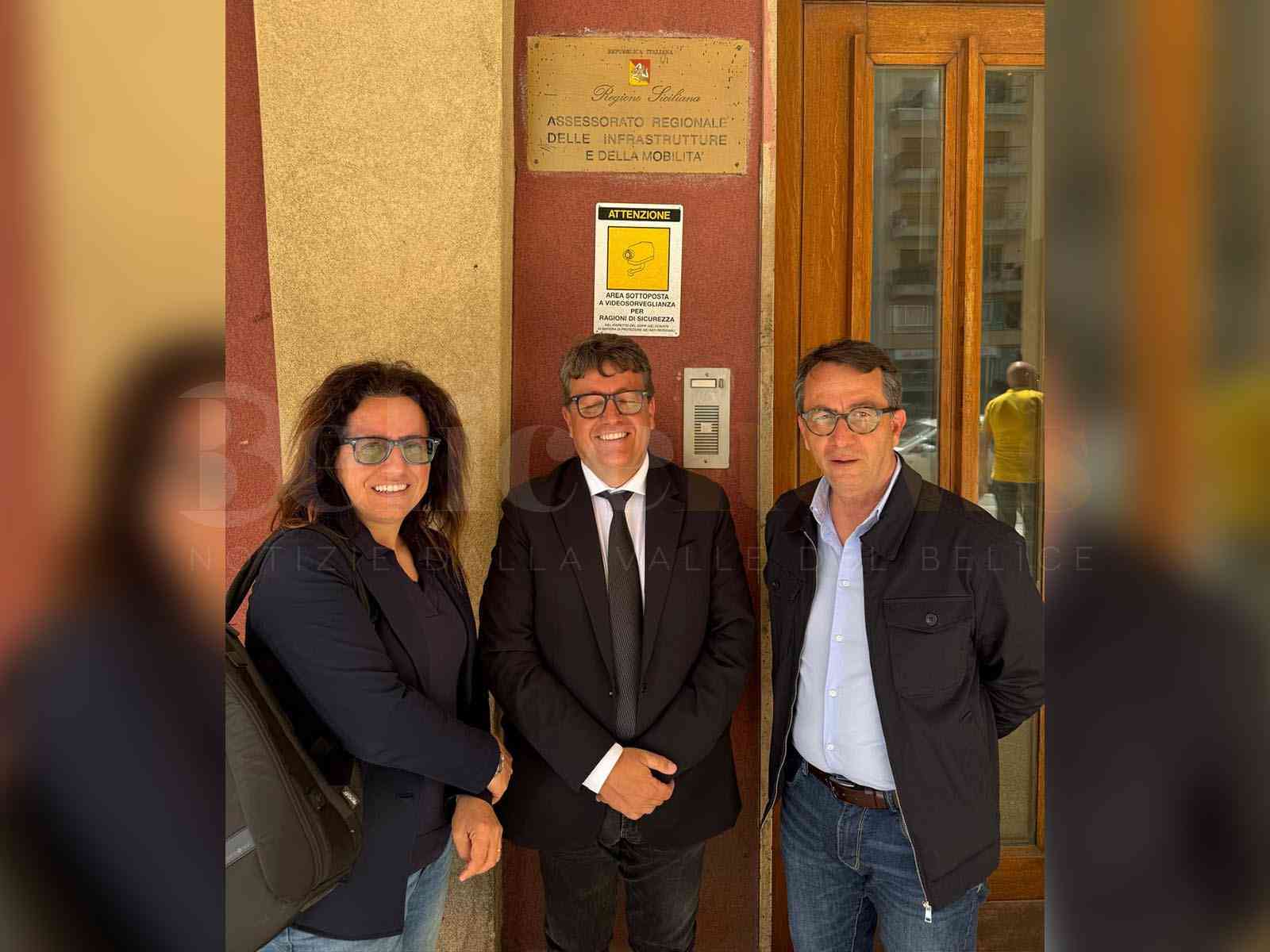 Immagine articolo: Porto Palo, vertice alla Regione: rassicurazioni sui lavori. Il sindaco continua il presidio